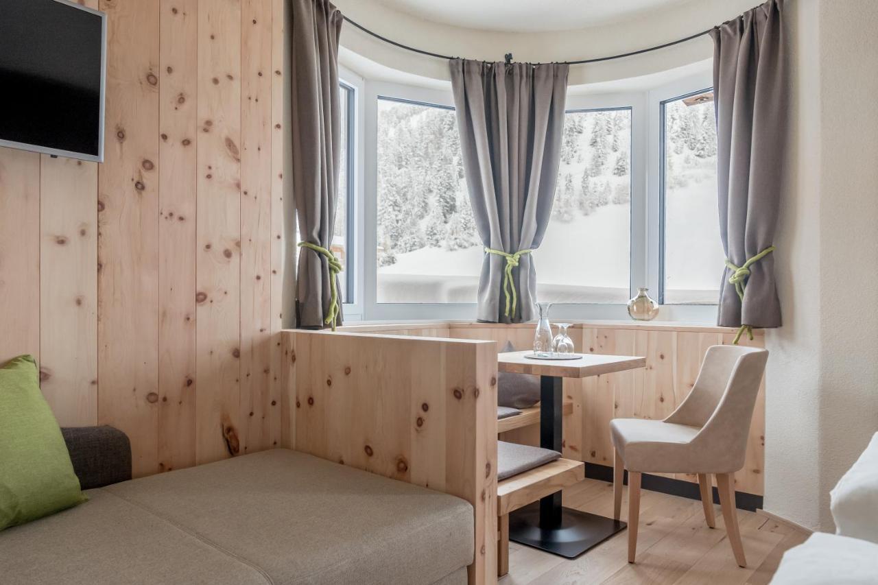 Hotel Garni Pirchhuett Obergurgl Zewnętrze zdjęcie